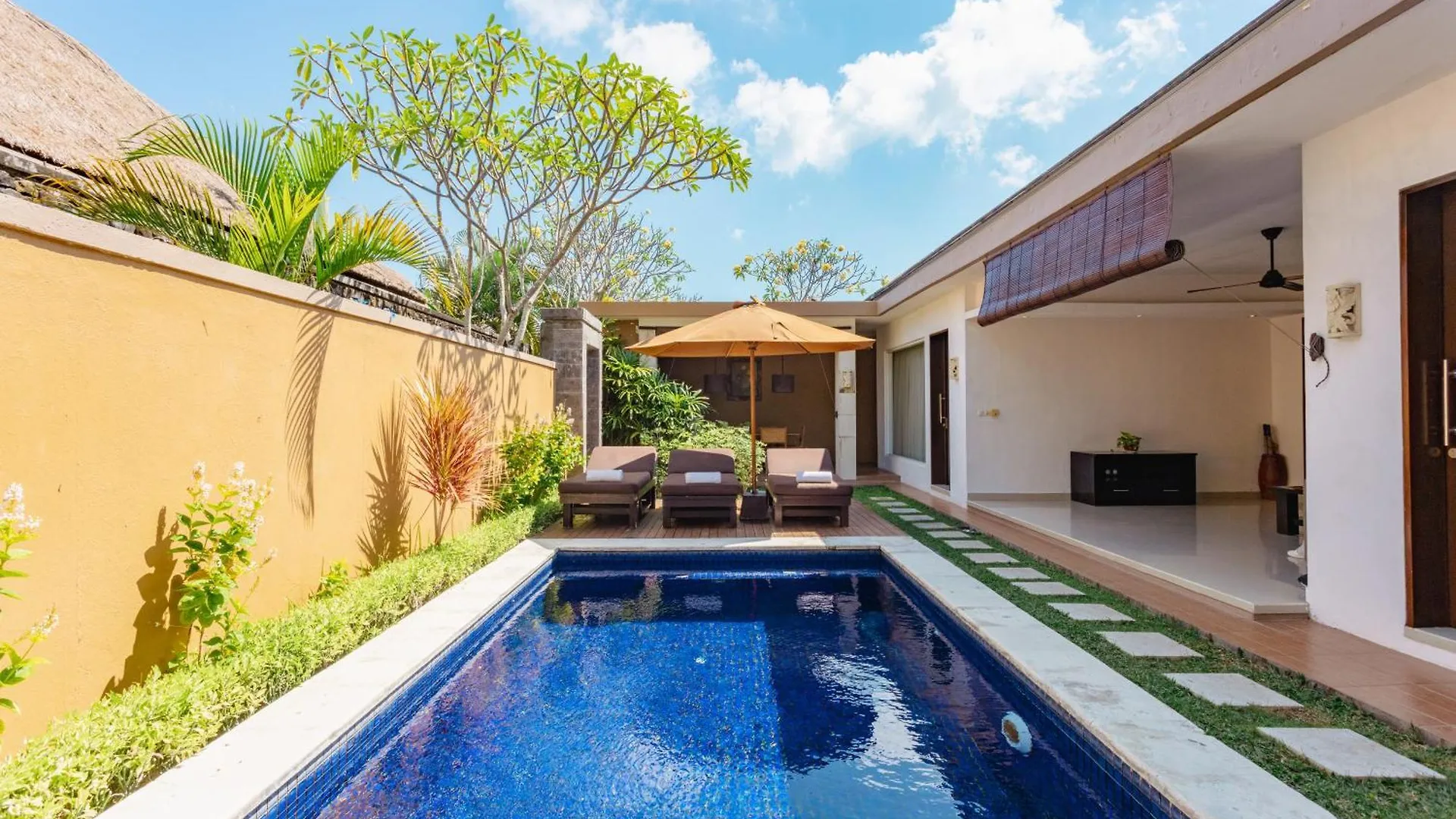 The Yubi Boutique Villas Seminyak - Chse Certified