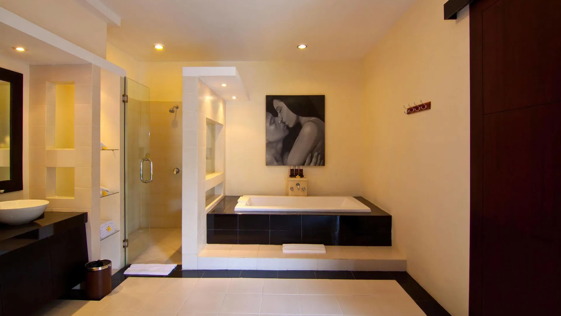 The Yubi Boutique Villas Seminyak - Chse Certified